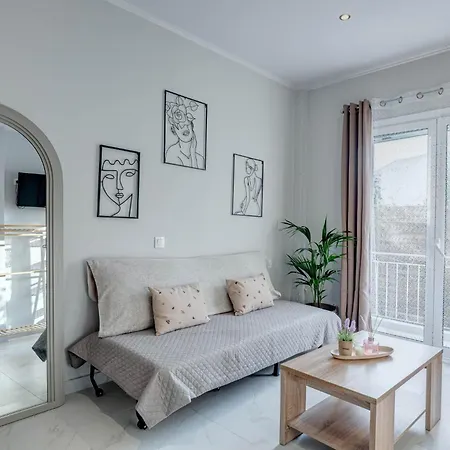 Ionelia Hospitality شقة *